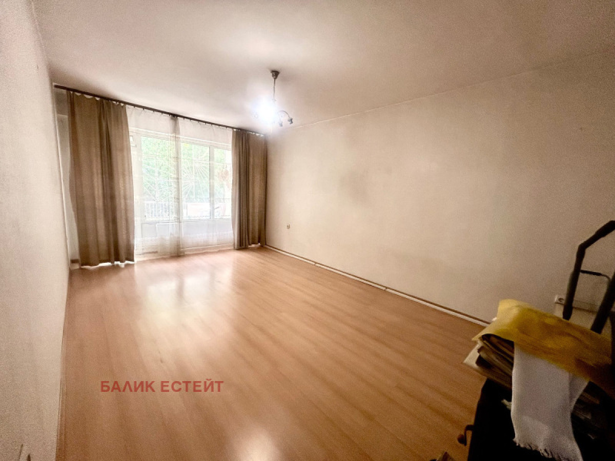Apartment in Druzhba 3 - Property Details 1