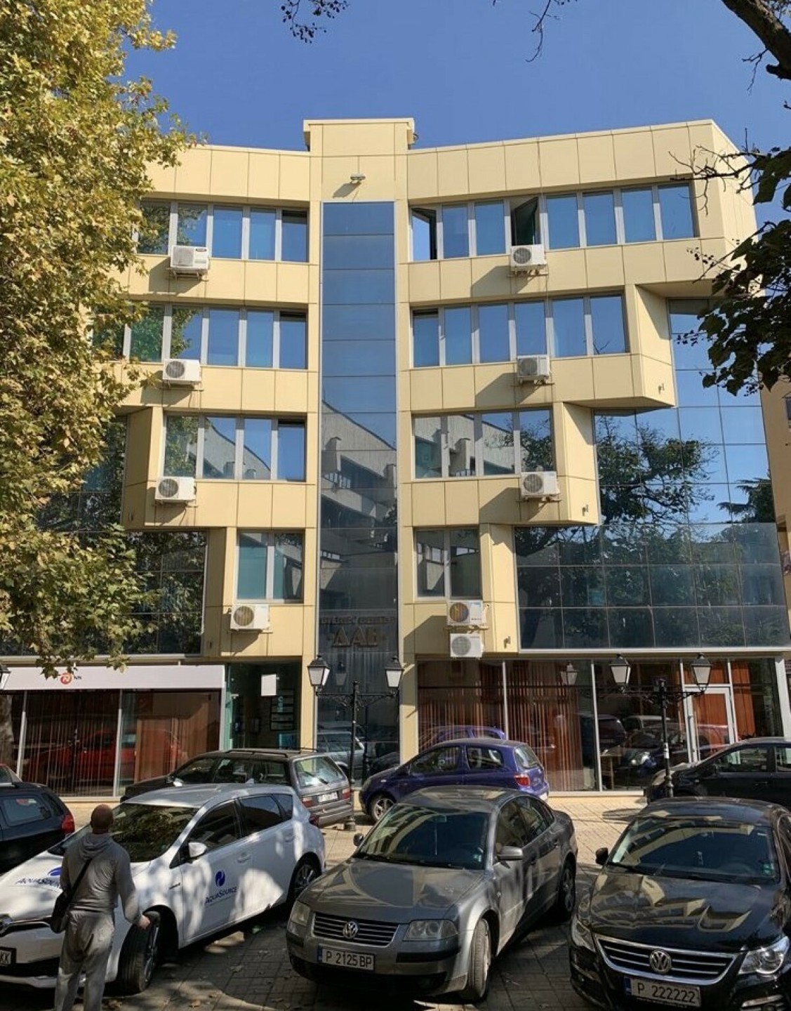 Търговски имот в Център - Детайли за имота 1