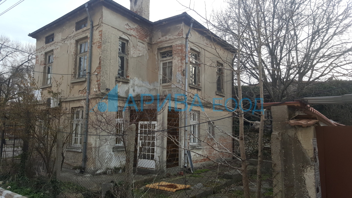 House in Uchilishni - Property Details 1