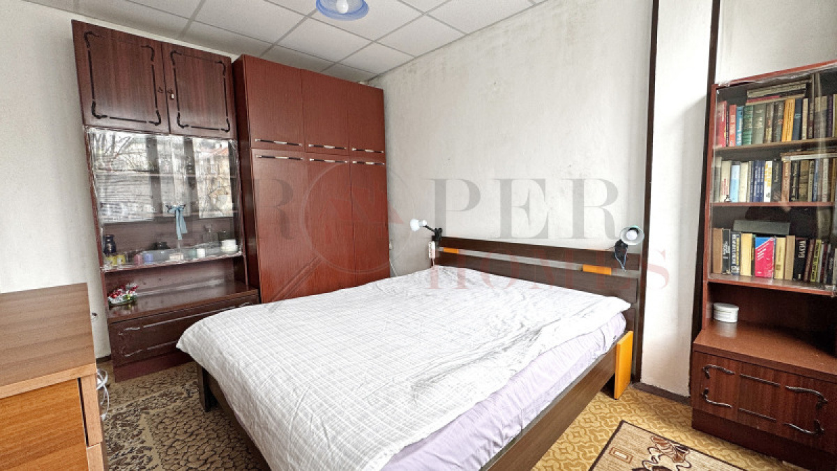 Apartment in Center - Property Details 1