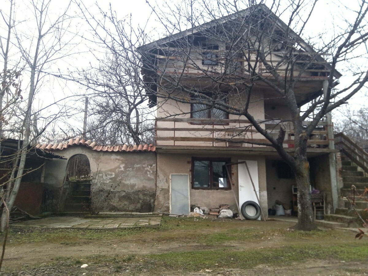 House in Sredna Kula - Property Details 1