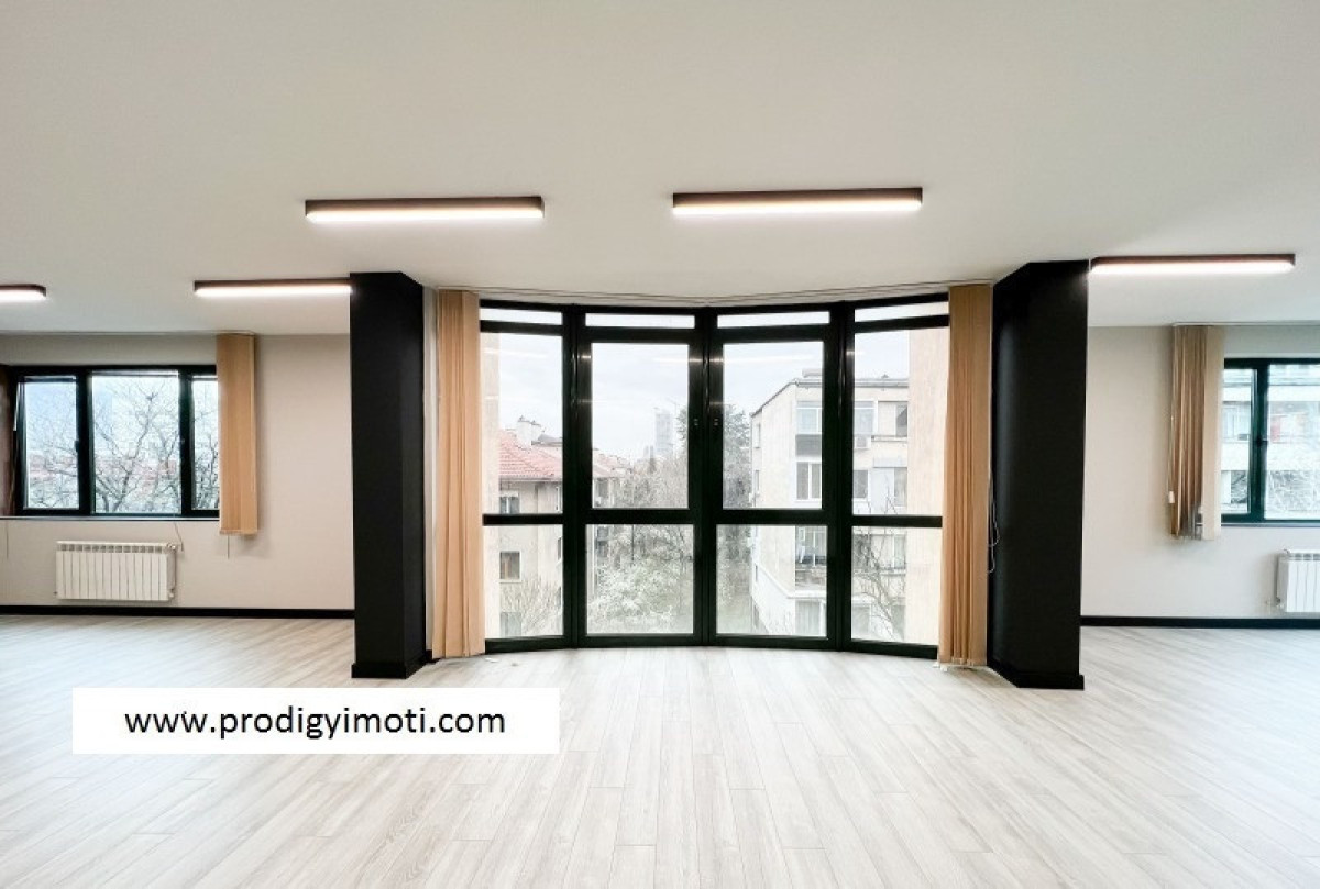 Commercial in Lozenets - Property Details 1