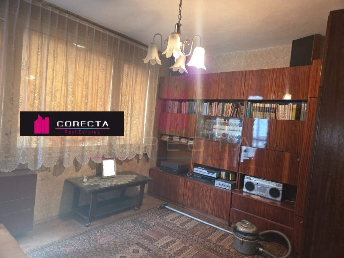 Apartment in Vazrazhdane - Property Details 1
