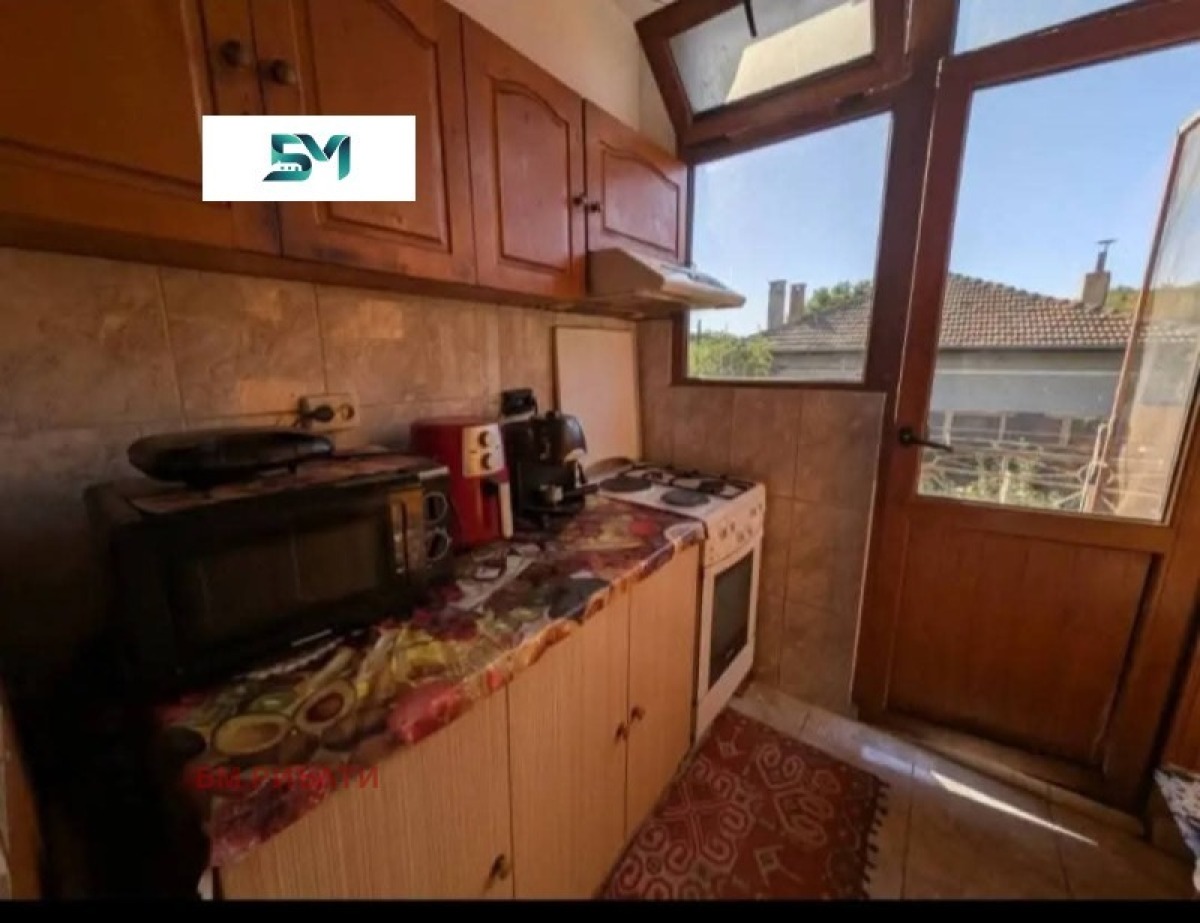 House in Debelets - Property Details 1