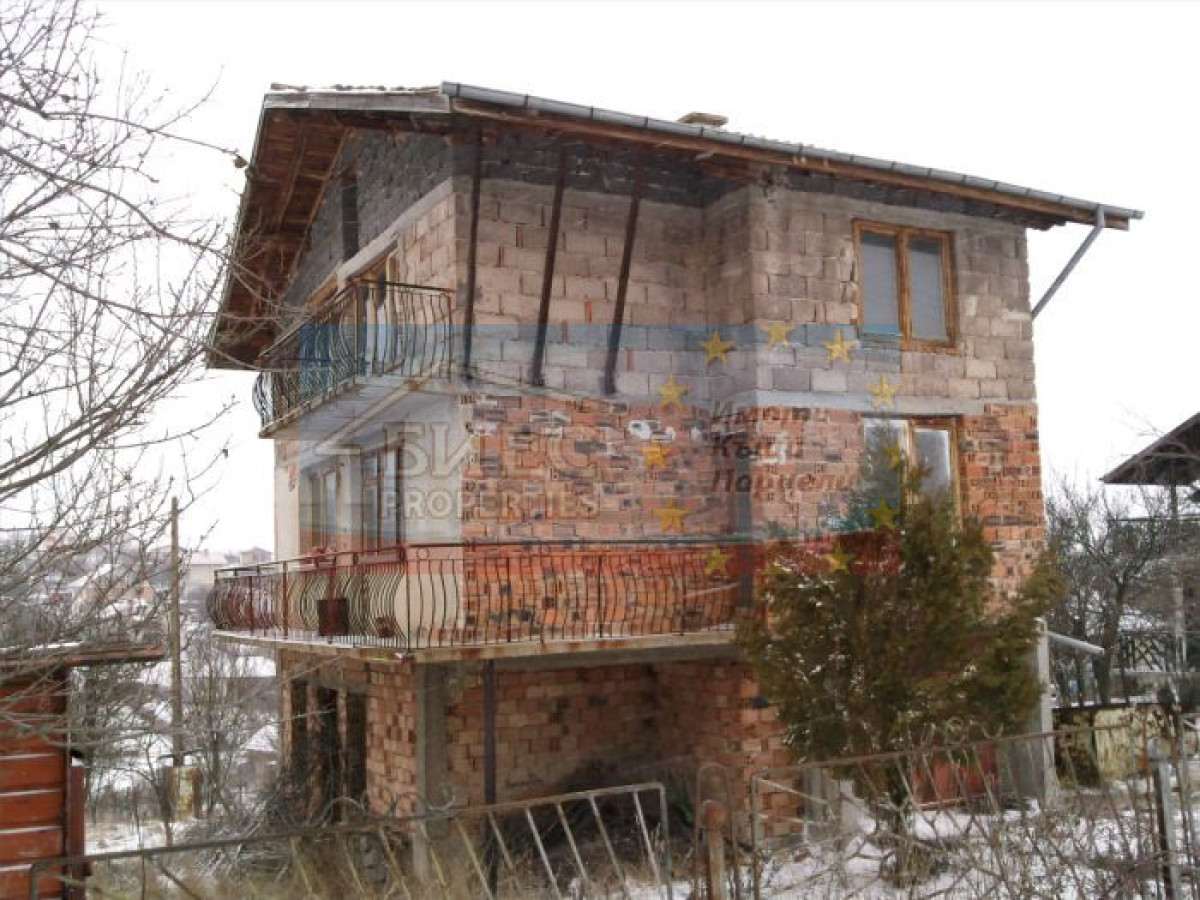 Къща в Селищен дол - Детайли за имота 1