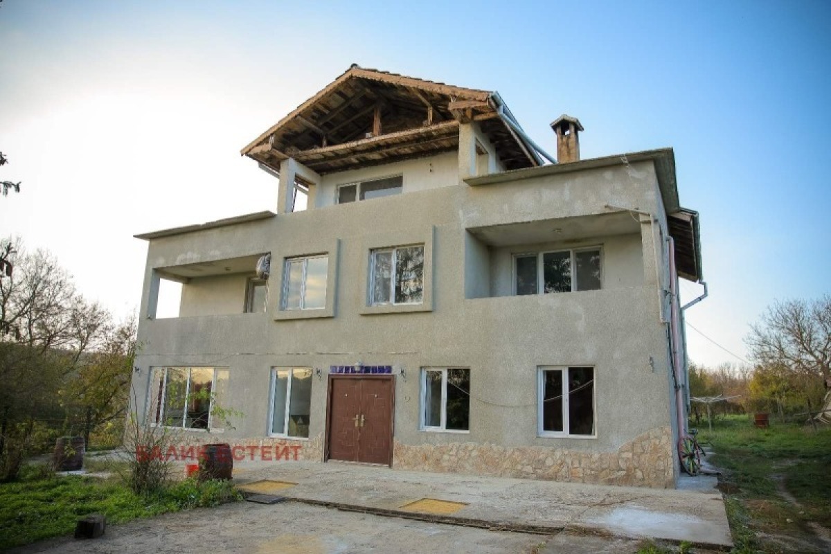 House in Novo Botevo - Property Details 1