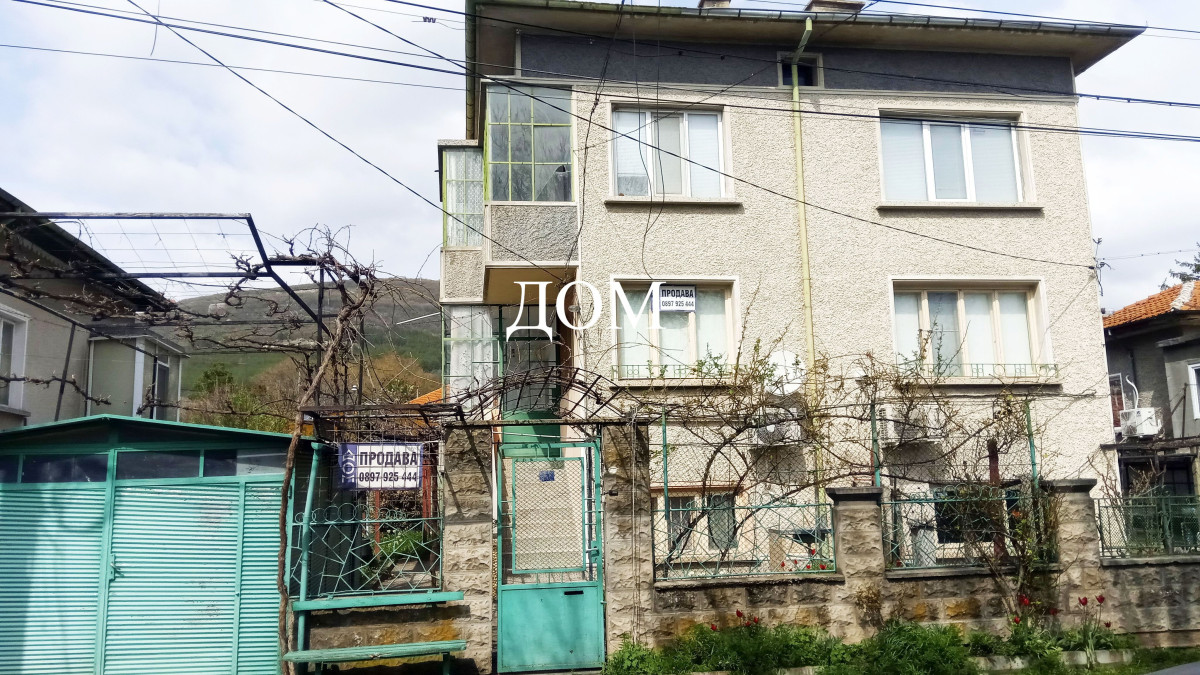 Къща в Дивдядово - Детайли за имота 1