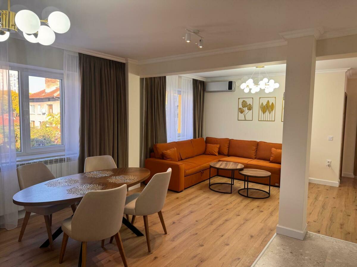 Apartment in Center - Property Details 1
