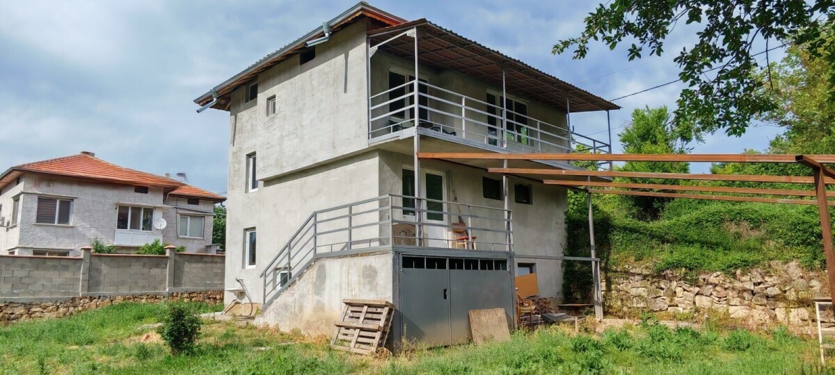 House in Pisanets - Property Details 1
