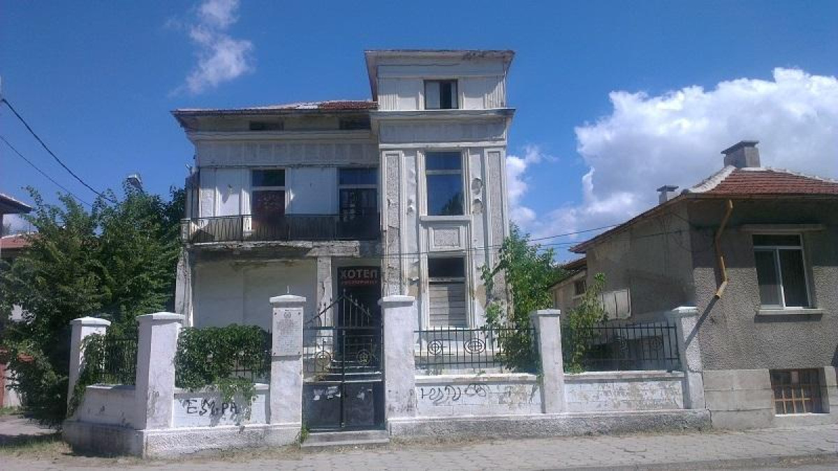 Търговски имот в Училищни - Детайли за имота 1