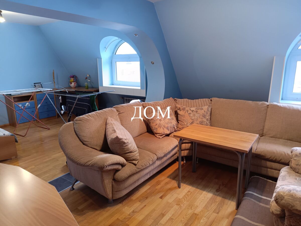 House in Center - Property Details 1