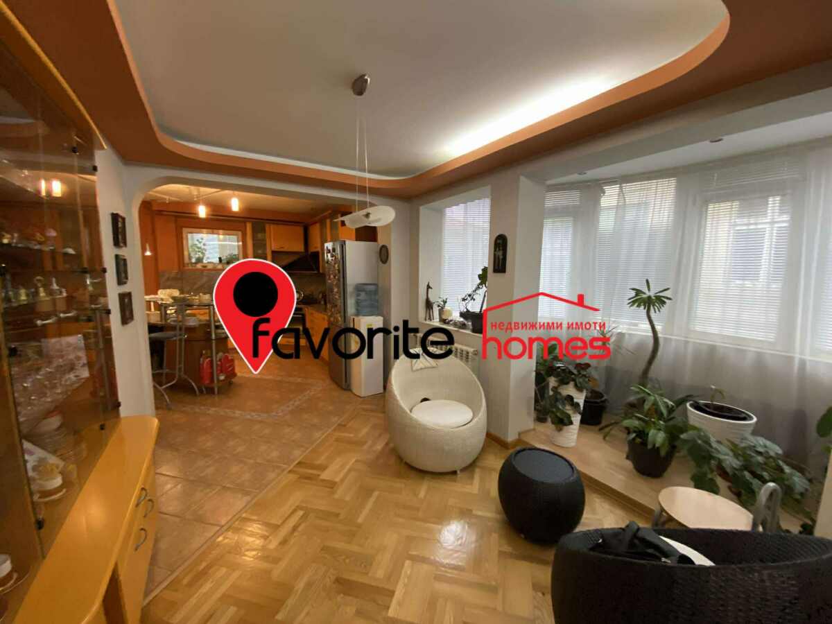 Apartment in Center - Property Details 1