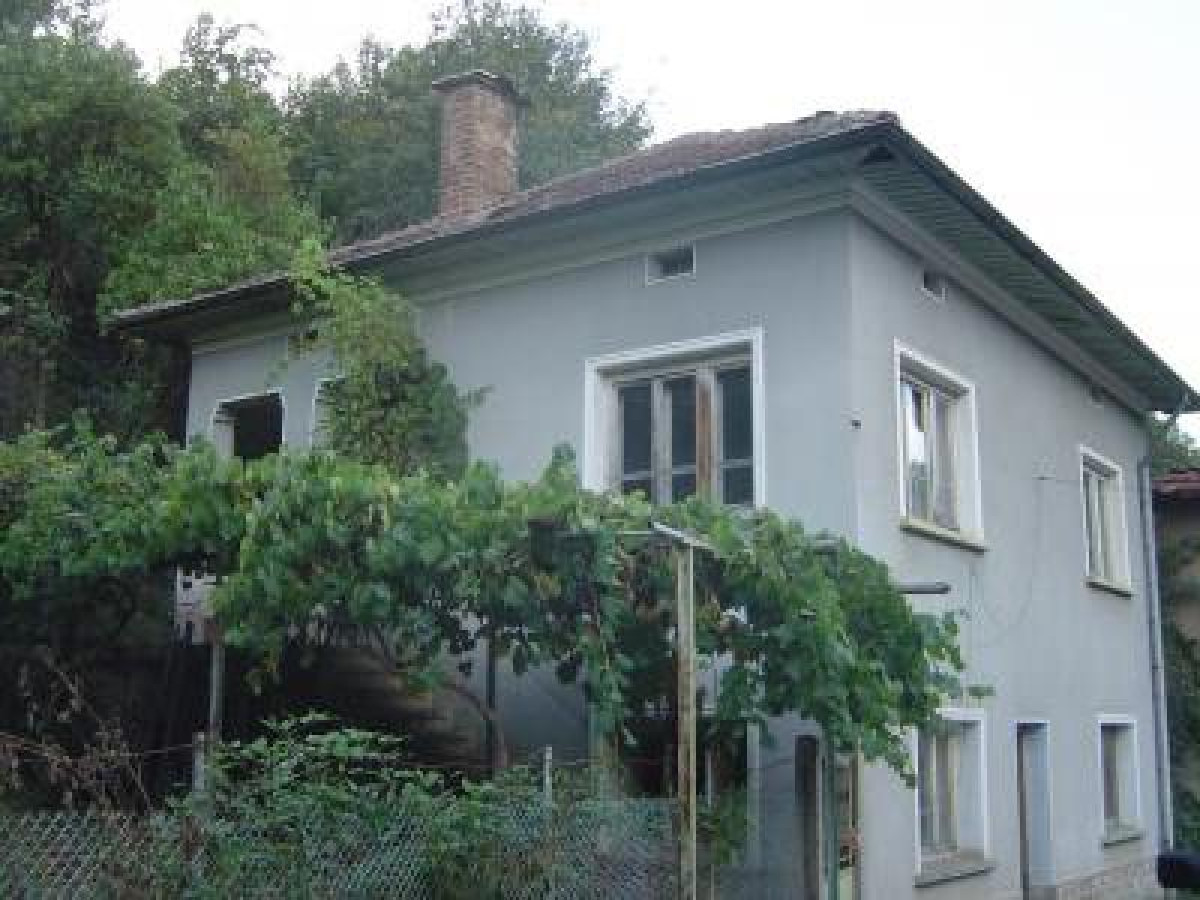 House in Lopyan - Property Details 1