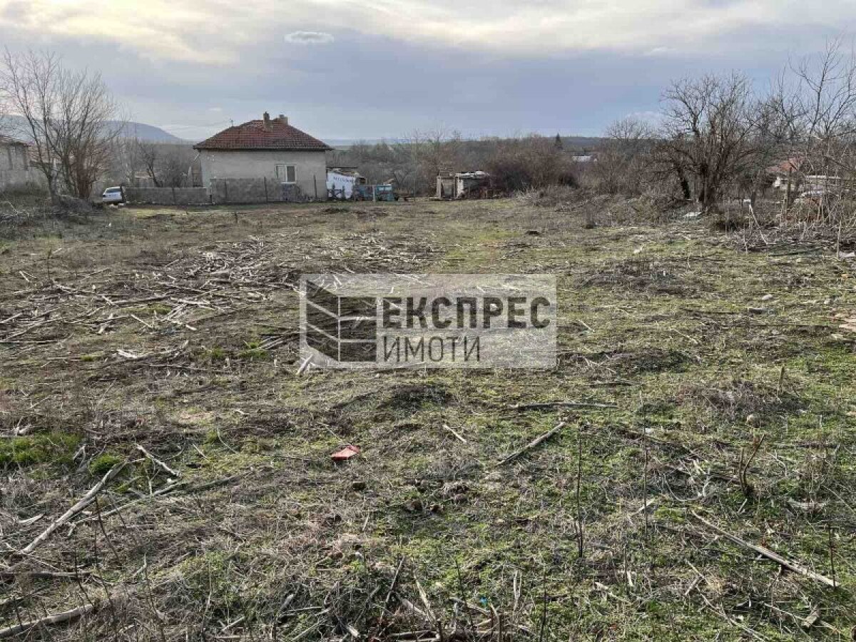 Парцел в Храброво - Детайли за имота 1