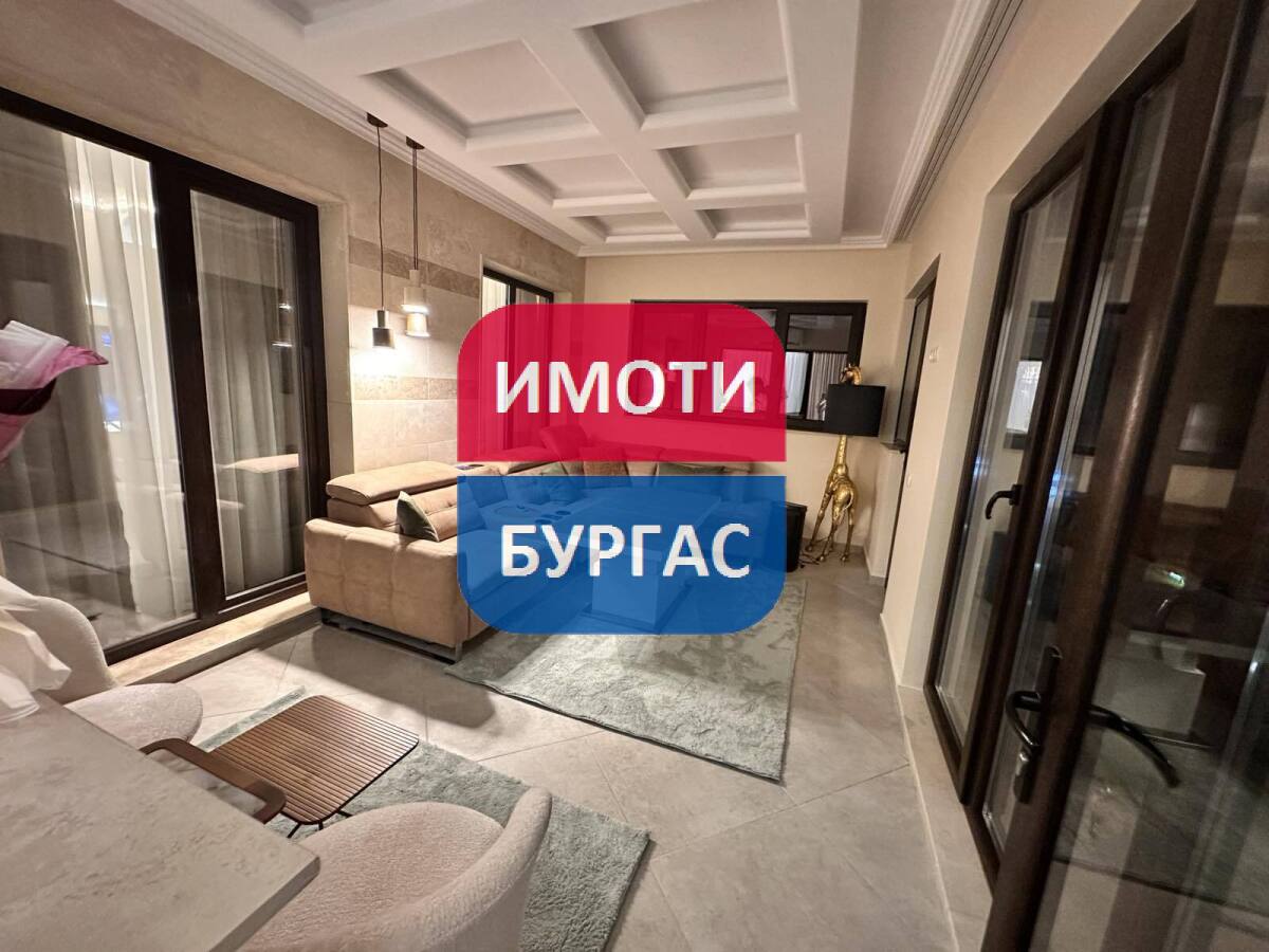 Къща в Сарафово - Детайли за имота 1