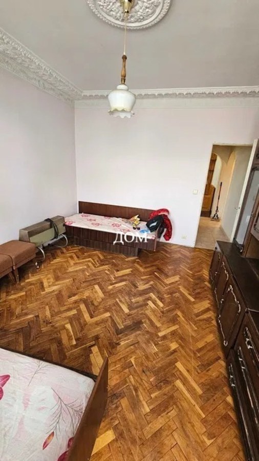Боян Българанов 1, гр. Шумен