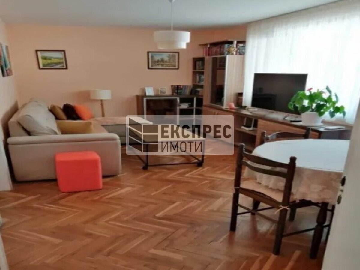Левски 1, гр. Варна